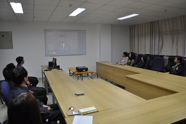 地质工程系教师收看十九大开幕式 地质工程系教师收看十九大开幕式